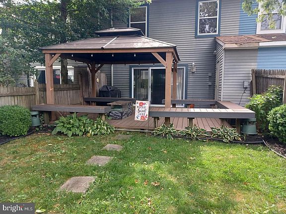 5th image of 403 Roberts Ln