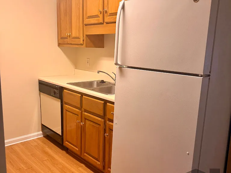 411 E Roosevelt Ave #B — Photo 3