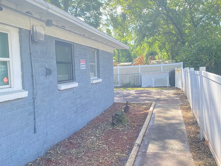 2553 Martha St #1-5 — Photo 25