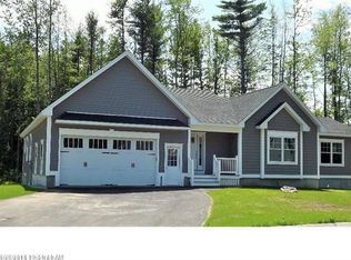 8 Caroline Way, Saco, ME 04072