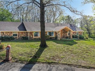 1301 Crestwood Dr, Coffeyville, KS 67337
