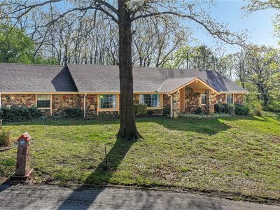 1301 Crestwood Dr, Coffeyville, KS, 67337