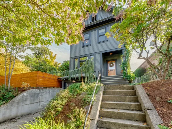 70 NE Fargo St, Portland, OR 97212