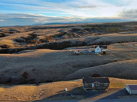 2nd image of 4665 Vandaveer Rd