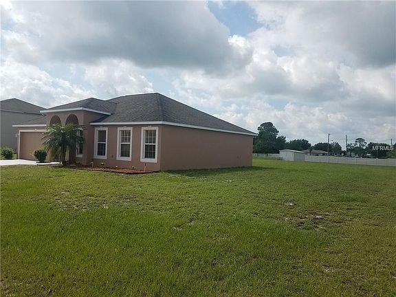3rd image of 533 Vista Way Ln