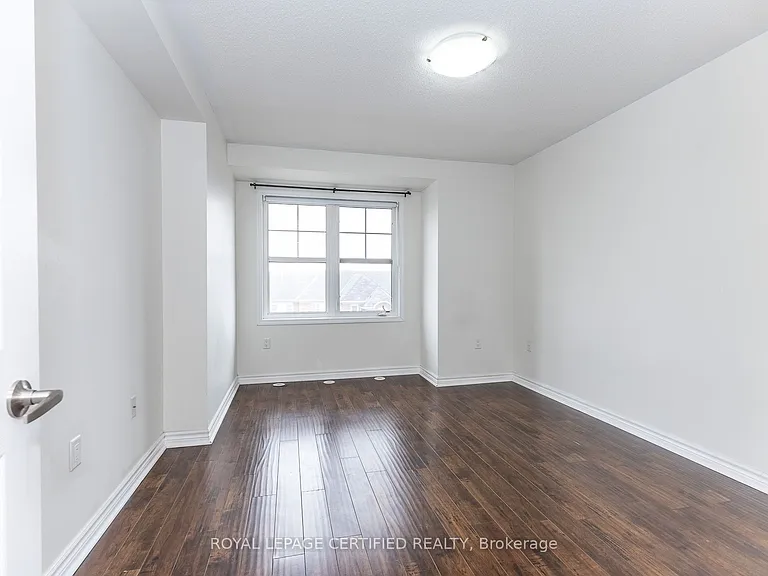 561 Speyer Cir — Photo 28