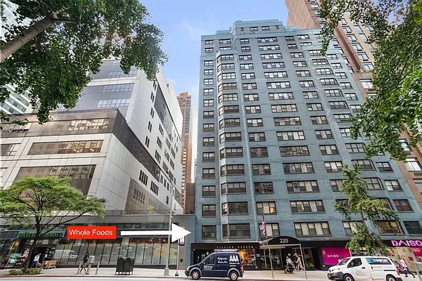 Rented by Compass | media 10