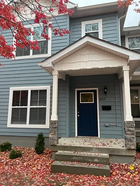 810 Vincennes St — Photo 2