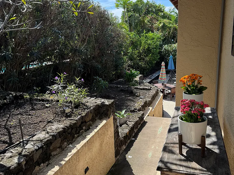 Kupuna St — Photo 19