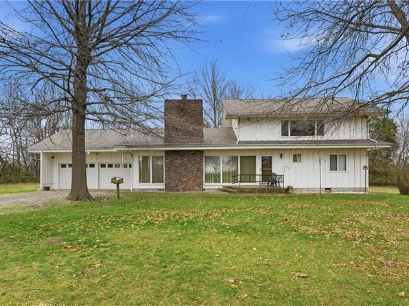 1074 S 240th St, Pittsburg, KS 66762