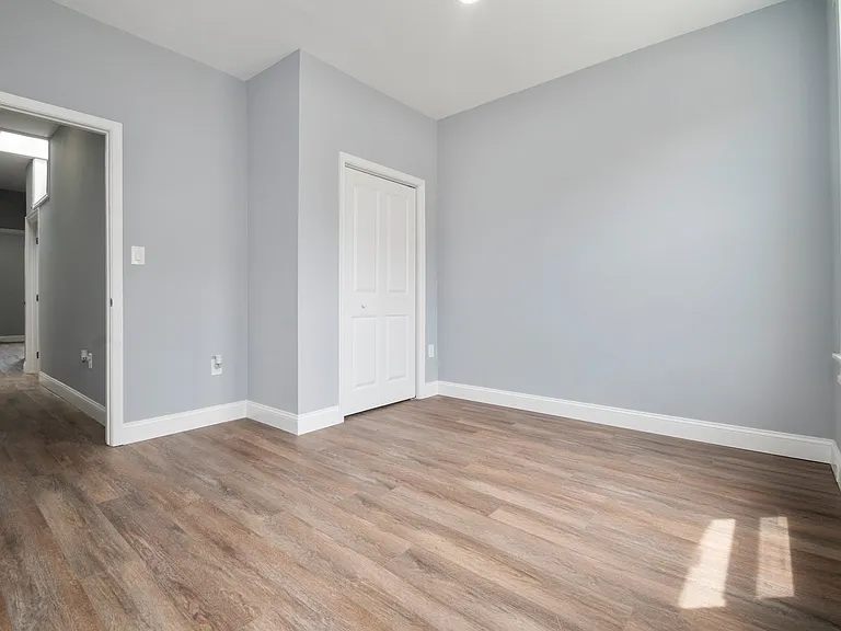2728 Winchester St — Photo 3