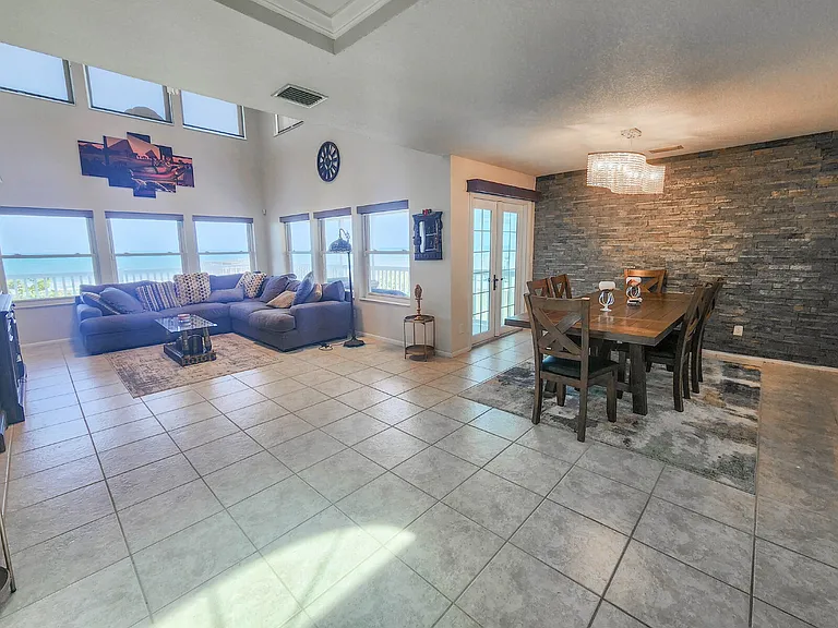 44 Sea Vista Dr — Photo 3