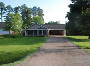 553 Thornton Dr, Columbus, MS 39702