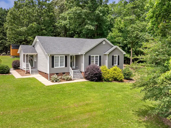 133 Creekstone Dr, Benson, NC 27504