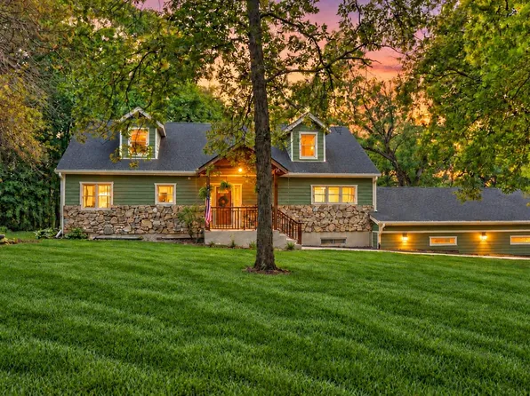8341 N Kidder Rd, Edgerton, WI 53534