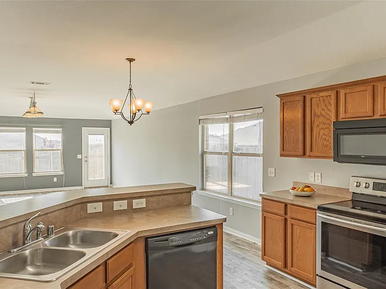 704 Cedar Cove Dr — Photo 14
