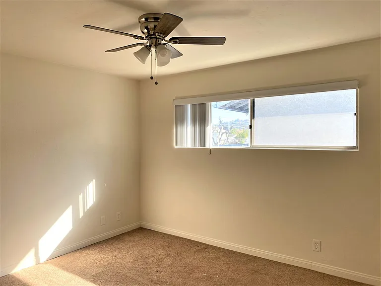 336 Claydelle Ave #10 — Photo 5