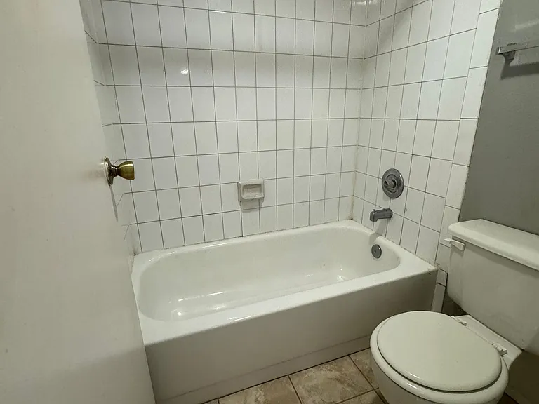 16402 N 31st St #119 — Photo 6