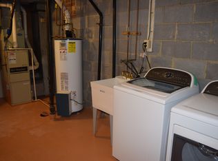 6304 Buffie Ct, Burke, VA 22015