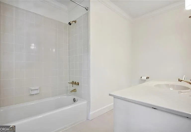 2770 Carmon On Wesley NW — Photo 28