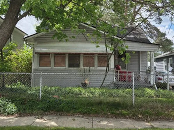 27133 Barrington St, Madison Heights, MI 48071