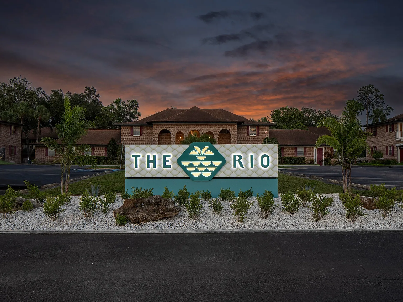 The Rio Apartments — Photo 2