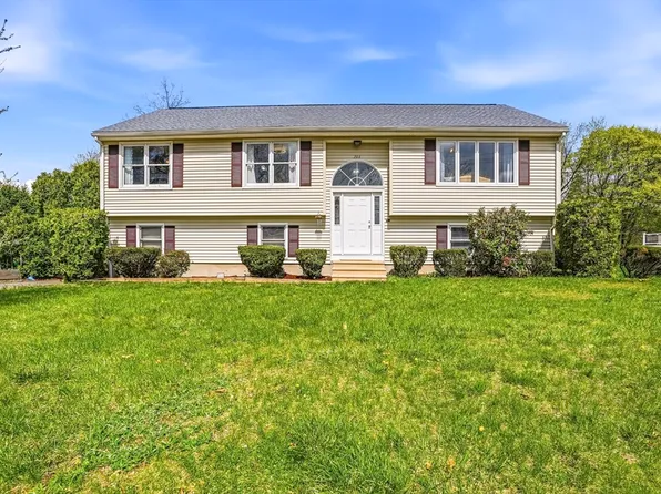 366 Oak St, Shrewsbury, MA 01545