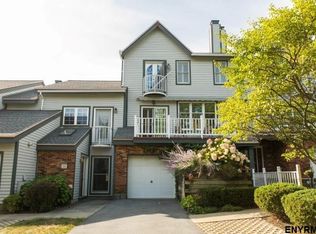 20 Lakeview Rd, Saratoga Springs, NY 12866