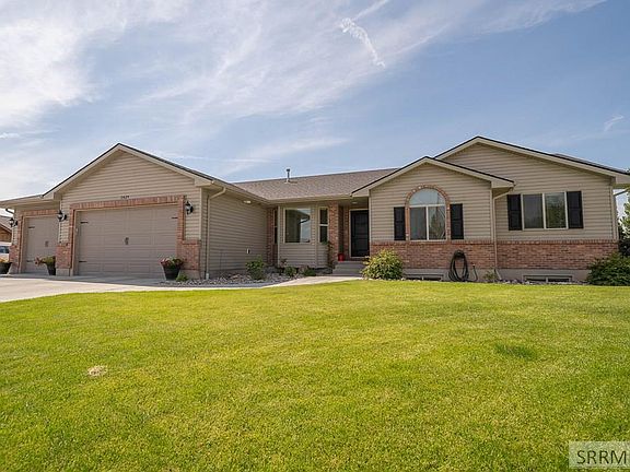 2nd image of 2829 N Sandy Cir
