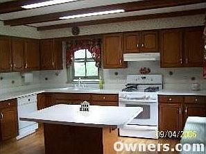 Large Kitchen -modern appliances