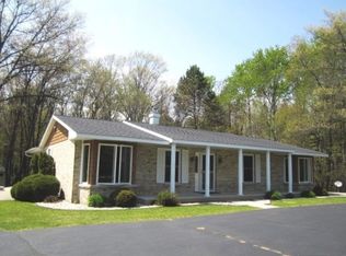 N1915 Dahl Rd, Marinette, WI 54143