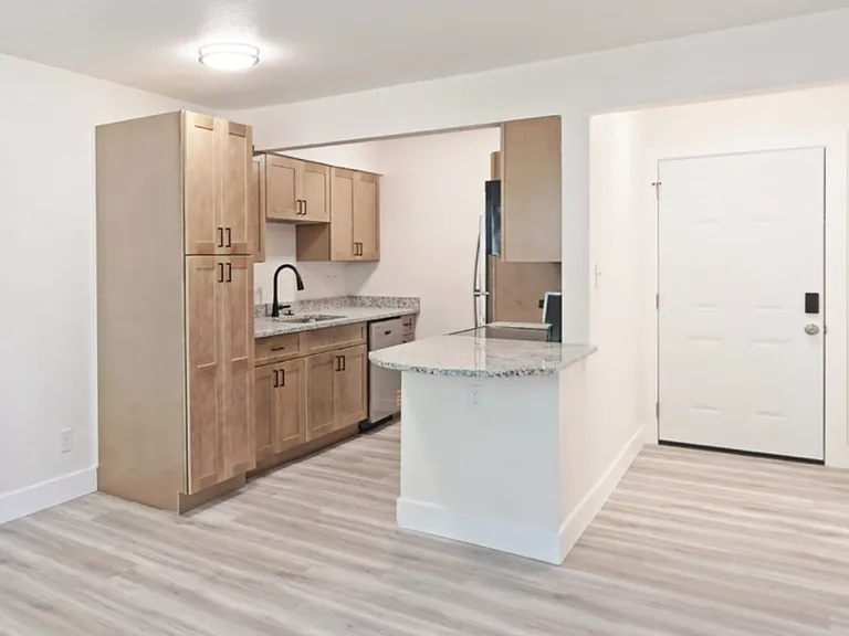 3021 Pestalozzi St #203 — Photo 2
