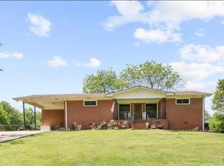 3413 Oakwood Dr, Adamsville, AL 35005