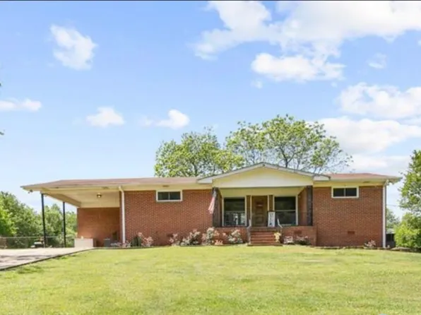 3413 Oakwood Dr, Adamsville, AL 35005