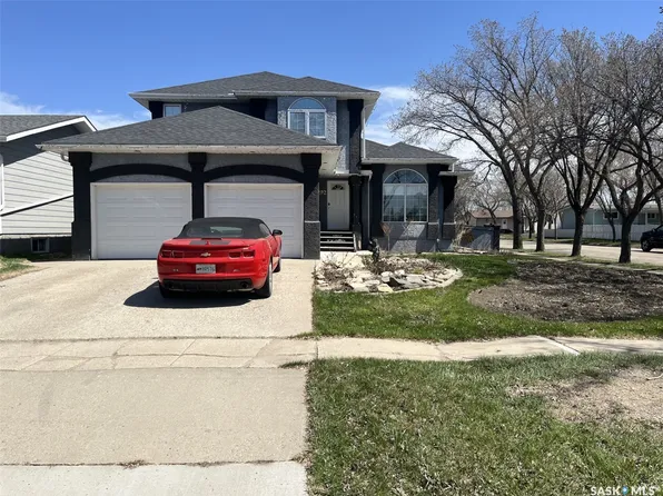 202 St Andrews Crescent, Rosetown, SK S0L 2V0