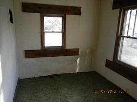 5th image of 3040 Effie Pl NE