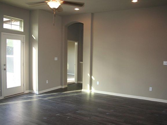 2nd image of 3708 Daisey Ln