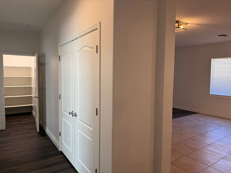 42582 W Monteverde Dr — Photo 2