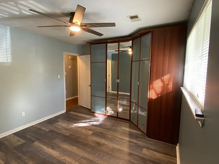 500 Cambertree Way — Photo 9