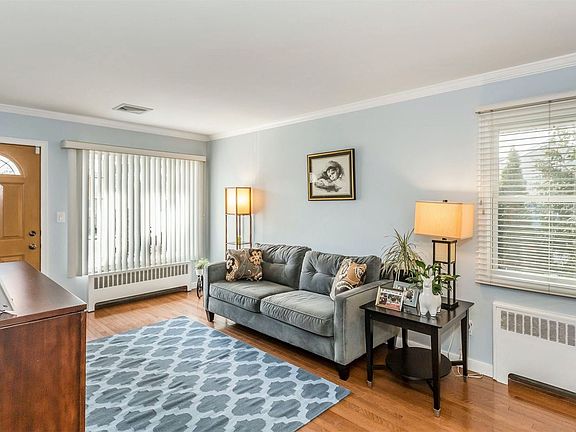 5th image of 2486 Harvey Ave