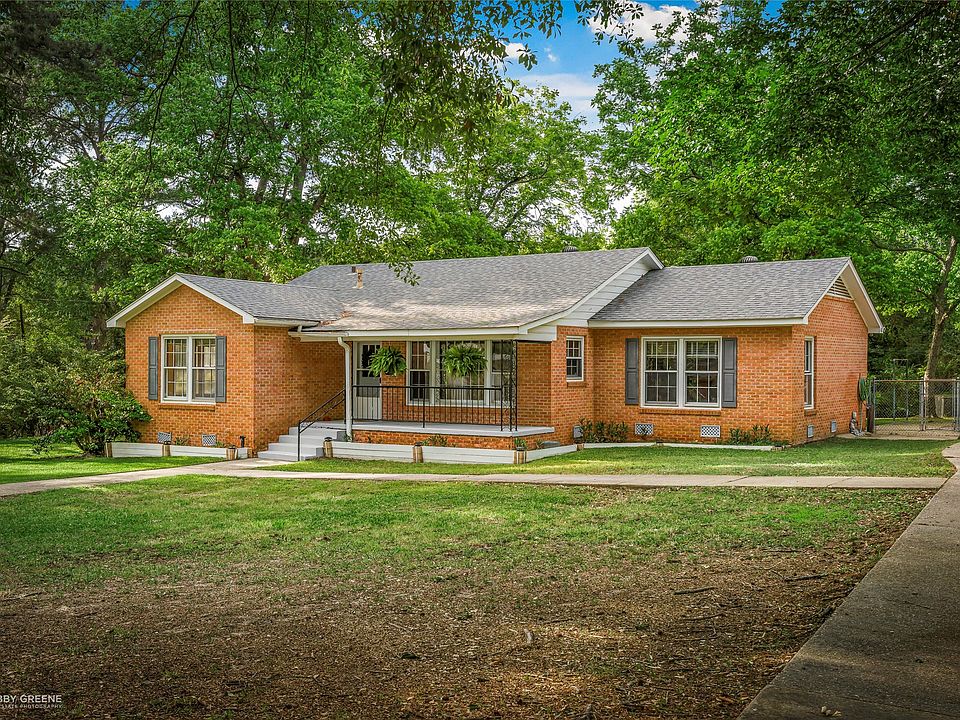 1st image of 307 Emerald Dr