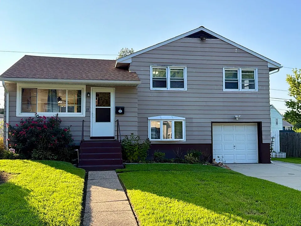 18 Aquilla Ave
