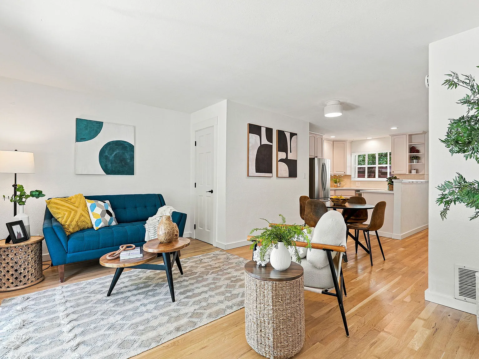 3517 Broadway St — Photo 4