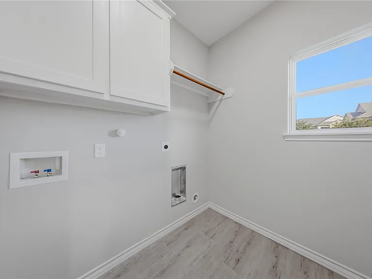 710 Mereet Dr — Photo 14