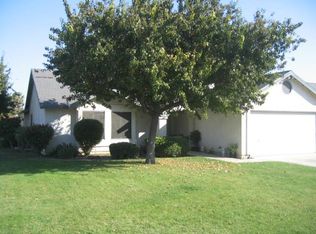 834 S 1st St, Kerman, CA 93630