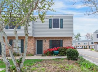 100 Winchester Dr APT 201, Lafayette, LA 70506