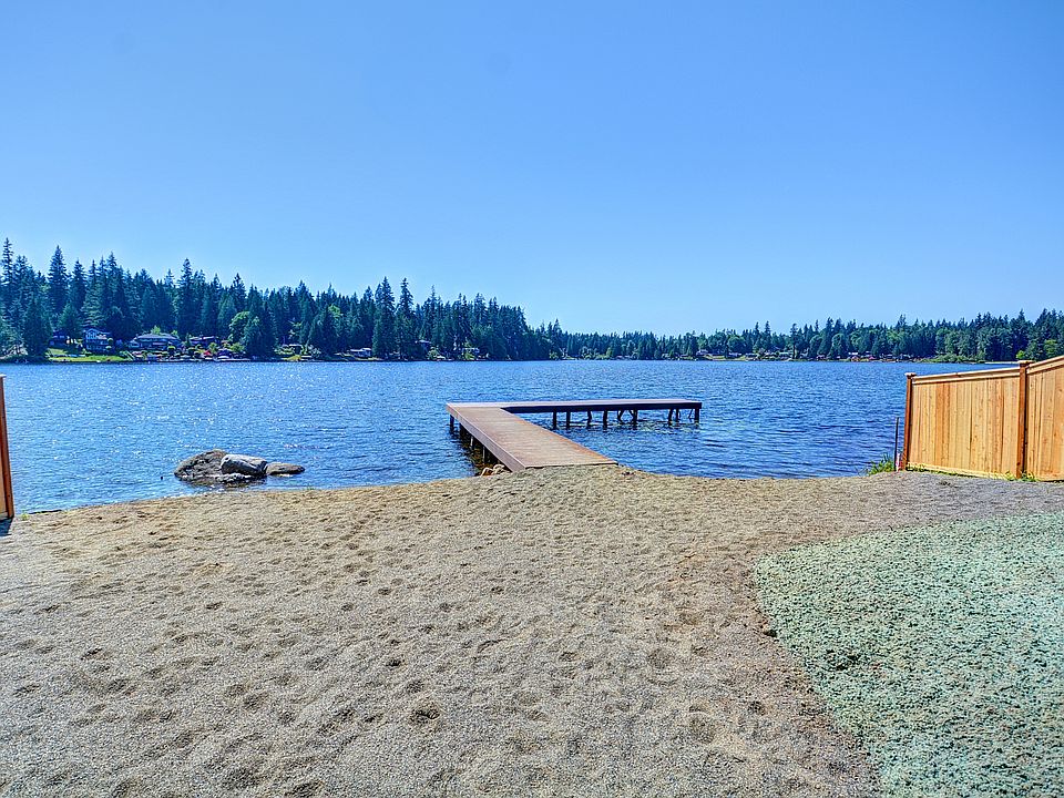 2nd image of 18610 55th St SE #04