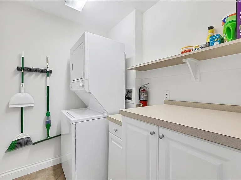 8111 Lakewood Main St #305 — Photo 20