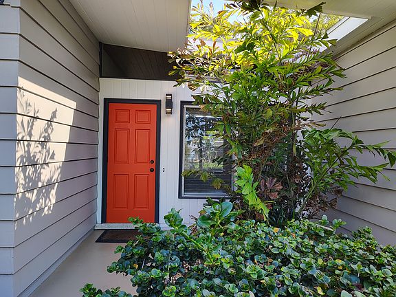 2nd image of 2362 Hillview St