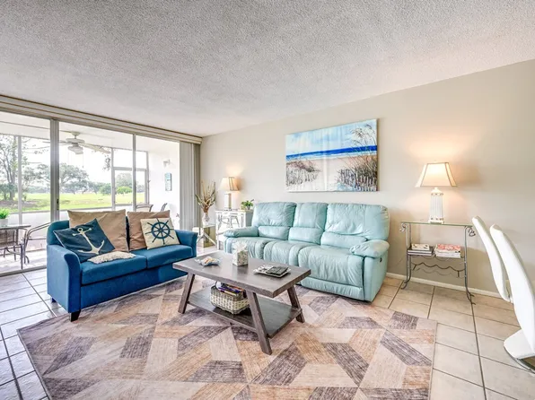 745 W Country Club Dr #Id1385622p, Sarasota, FL 34243